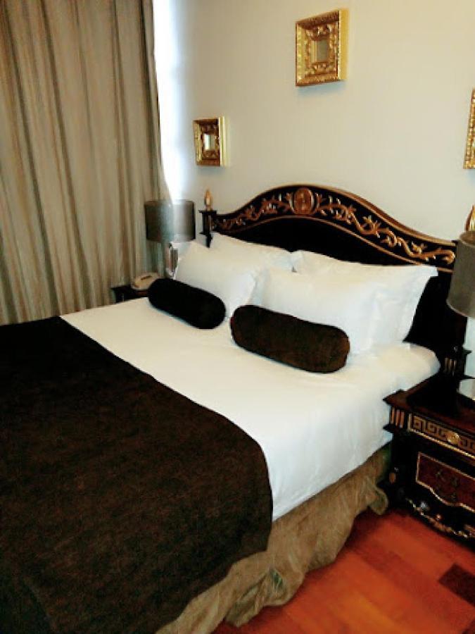 Room In Lodge - Owu Crown Hotel, Ибадан Экстерьер фото